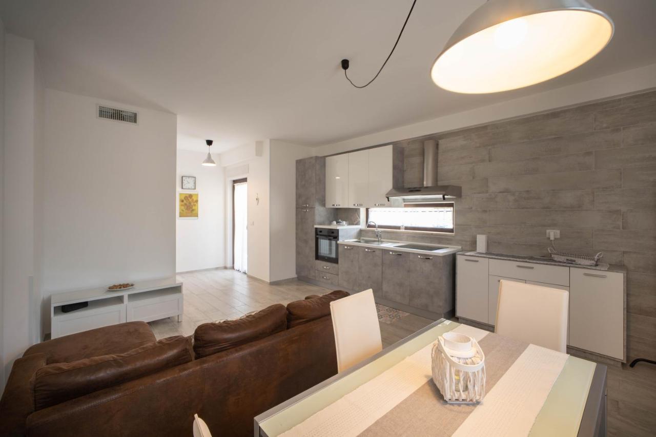 Wepuglia - Sunflower House โมโนโปลี ภายนอก รูปภาพ